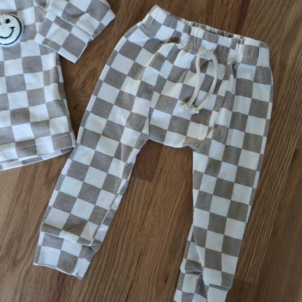 Kids Checkered Matching Set - Gray - Picture 3 of 3
